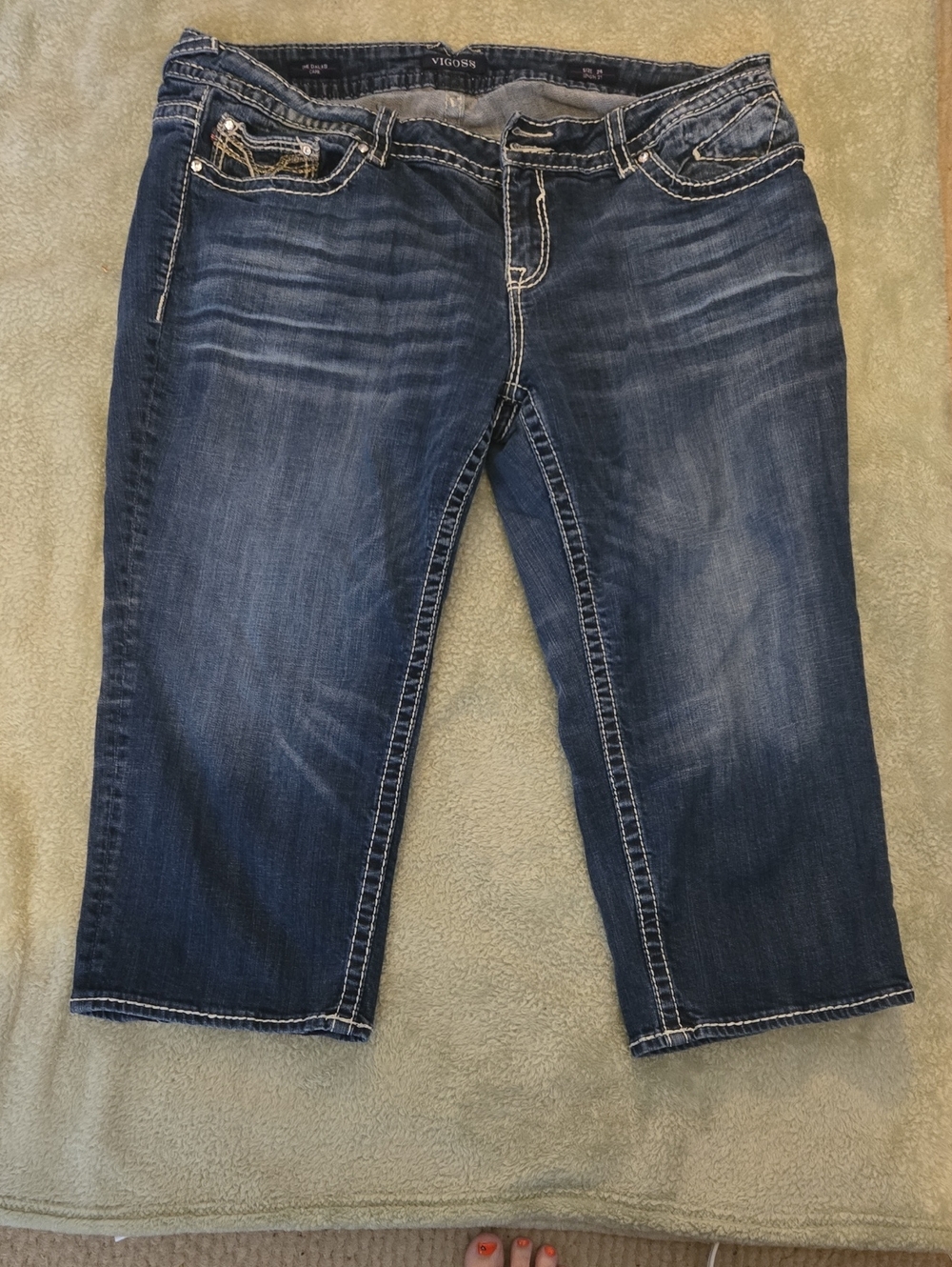 Vigoss Women's Dark Blue Cropped Straight Jeans